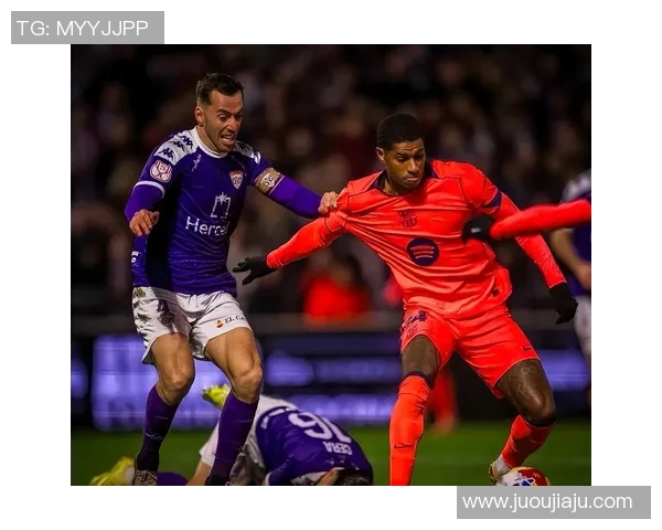 足球场上的炸裂瞬间足球明星们的精彩瞬间照片集锦