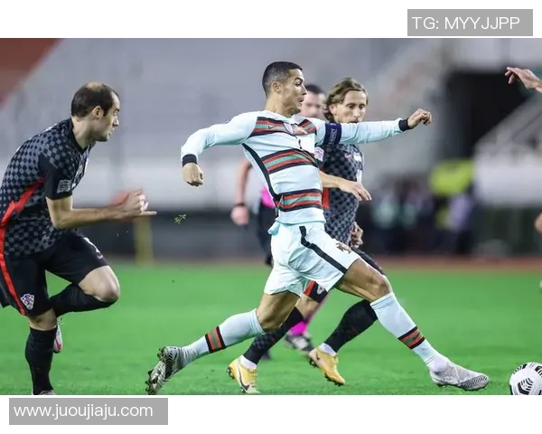 足球明星中哪些球员以独狼形象著称展现个人风格与实力