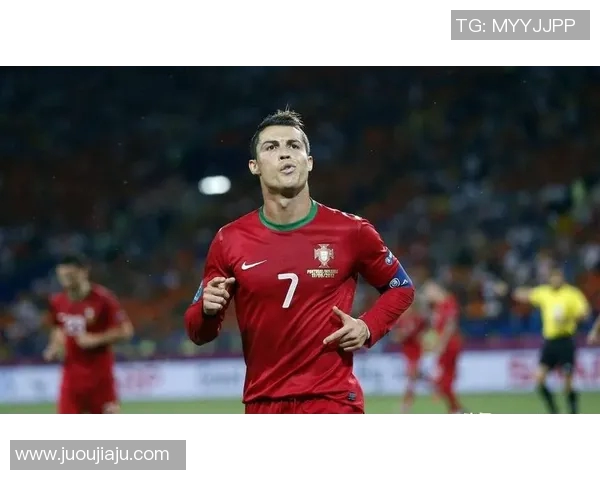 足球明星内其达的传奇之路与辉煌成就解析