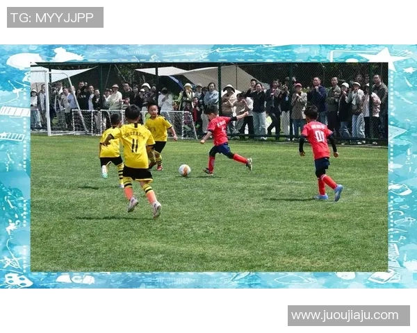 足球明星在绿茵场上展现绝技精彩瞬间的精彩视频合集