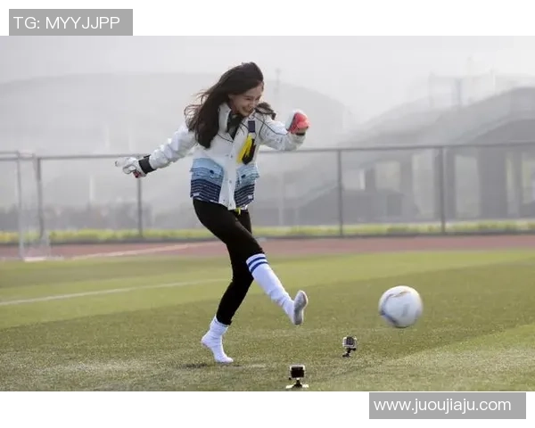 足球明星热巴情缘揭秘他们背后的故事与情感交集