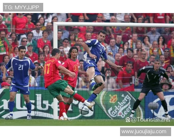 足球明星璀璨舞台展现激情与技艺的精彩表演盛宴 足球明星璀璨舞台展现激情与技艺的精彩表演盛宴