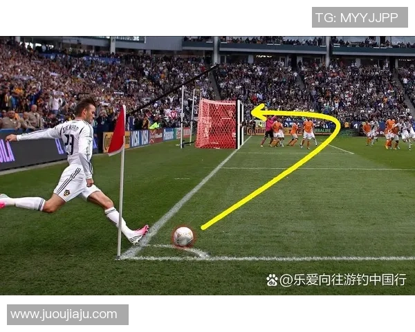 足球明星的私密瞬间曝光引发热议与争议的背后故事 足球明星的私密瞬间曝光引发热议与争议的背后故事